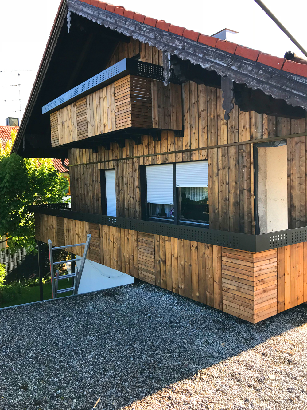 Holzbalkon Außenansicht 1